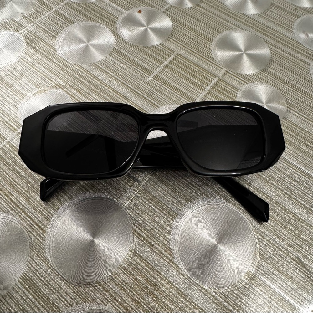 Prada Elegant Black Sunglasses - Picture 2 of 7
